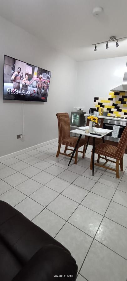 Lister Park Bradford Stylish 1Bed Coach House - Quiet & Tranquil Cottage & Parking Exteriér fotografie